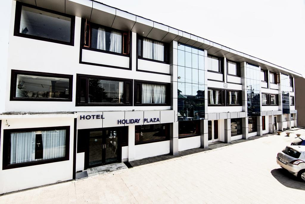 Holiday Plaza Ξενοδοχείο Σριναγκάρ Εξωτερικό φωτογραφία