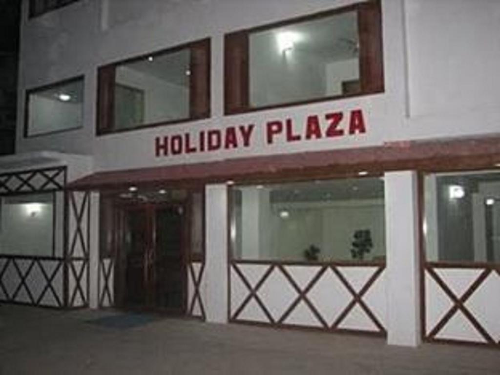 Holiday Plaza Ξενοδοχείο Σριναγκάρ Εξωτερικό φωτογραφία